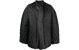 Moncler: Чёрный пуховик 