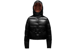 Moncler: Чёрный пуховик 