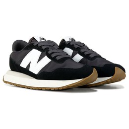 New Balance: Чёрные кроссовки  237