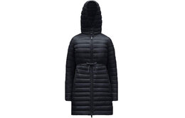 Moncler: Тёмный пуховик 