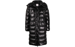 Moncler: Чёрный пуховик 