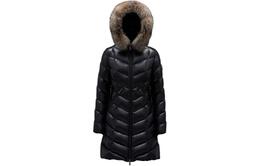 Moncler: Чёрный пуховик 