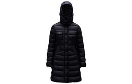 Moncler: Тёмный пуховик 