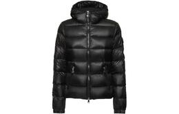 Moncler: Чёрный пуховик 