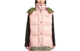 Moncler: Розовая куртка 