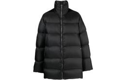 Moncler: Чёрный пуховик 