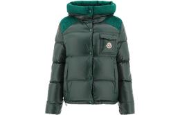 Moncler: Зелёный пуховик 