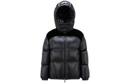 Moncler: Чёрный пуховик 