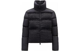 Moncler: Чёрный пуховик 