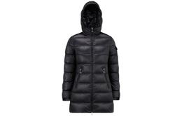 Moncler: Чёрная куртка 