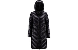 Moncler: Чёрный пуховик 