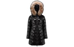 Moncler: Чёрный пуховик 