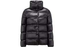 Moncler: Чёрный пуховик 