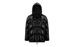 Moncler: Чёрный пуховик 