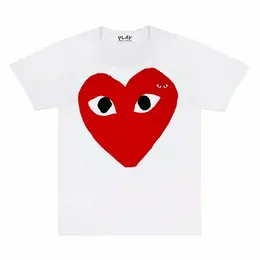 Comme des Garcons PLAY: Красная футболка  Heart