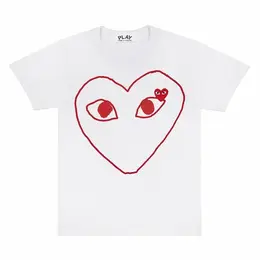 Comme des Garcons PLAY: Красная футболка  Heart