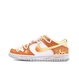 Nike: Оранжевые кроссовки  Dunk