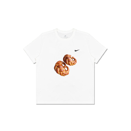 Nike: Белая футболка 