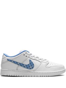 Nike: Белые кроссовки  SB Dunk Low
