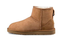 UGG: Коричневые ботинки  Classic Mini