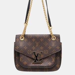 Louis Vuitton: Коричневая сумка 