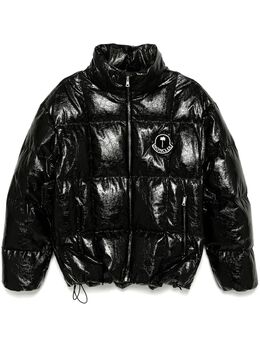 Moncler: Чёрная куртка 