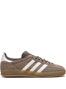 adidas: Коричневые кроссовки  Gazelle Indoor