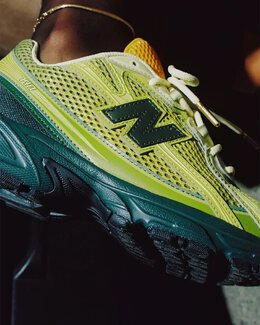 New Balance: Зелёные кроссовки 