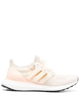 adidas: Белые кроссовки 