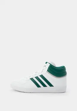 adidas: Белые кеды 