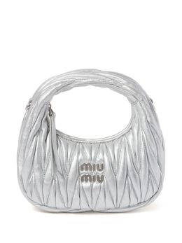 Miu Miu: Серебристая сумка 