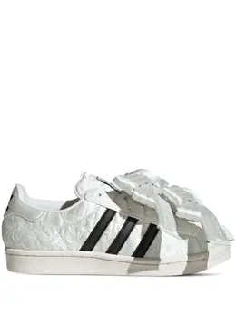 adidas: Белые кроссовки  Superstar