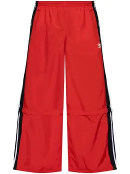 adidas: Красные брюки 