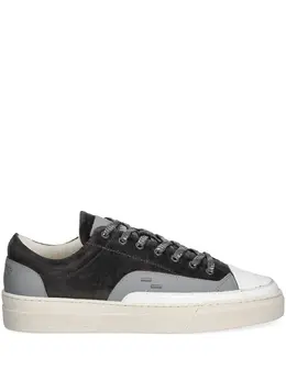 Filling Pieces: Кроссовки 
