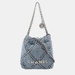 Chanel: Голубая сумка 