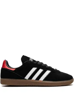 adidas: Чёрные кроссовки 