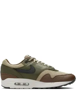 Nike: Бежевые кроссовки  Air Max 1