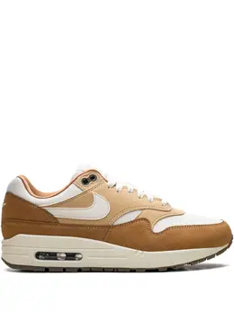 Nike: Бежевые кроссовки  Air Max 1