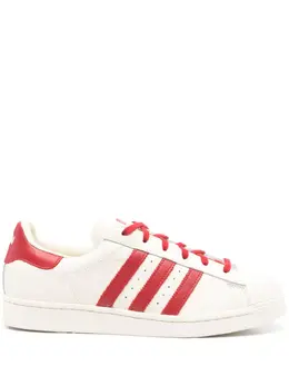 adidas: Светлые кроссовки  Superstar