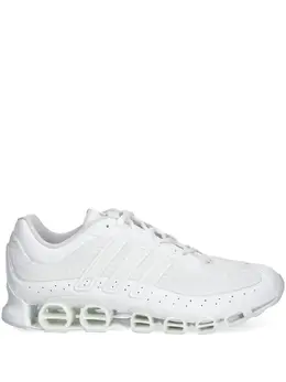 adidas: Белые кроссовки 