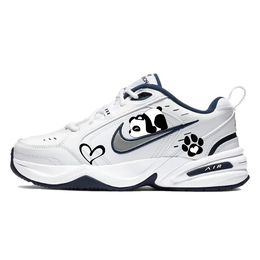 Nike: Белые кроссовки  Air Monarch