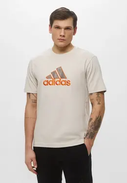 adidas Originals: Бежевая футболка 