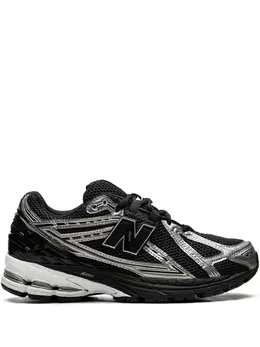 New Balance: Чёрные кроссовки  1906R