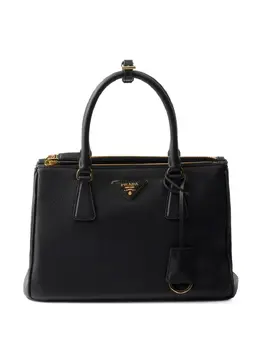 Prada: Чёрная сумка-шоппер 