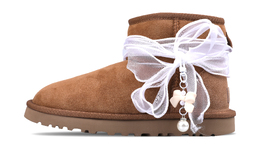 UGG: Коричневые ботинки  Classic Mini