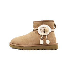 UGG: Коричневые ботинки  Classic Mini