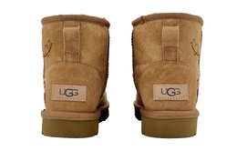 UGG: Коричневые ботинки  Classic Mini