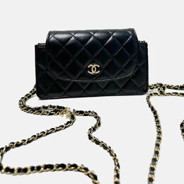 Chanel: Чёрная сумка 