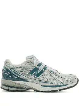 New Balance: Светлые кроссовки 