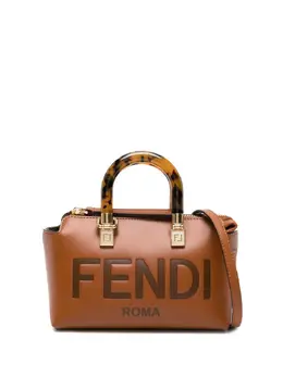 FENDI: Коричневая сумка  By The Way